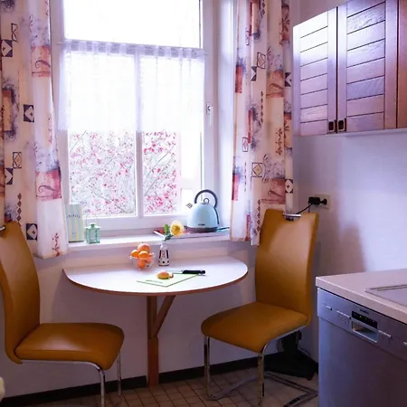 Familienfreundliche, Komfortable Ferienwohnung Mit Garten Apartment