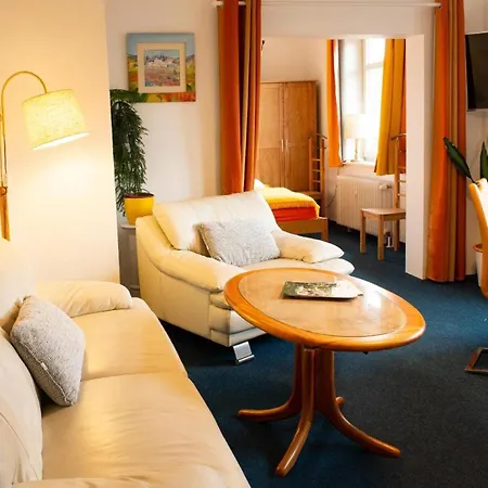 Familienfreundliche, Komfortable Ferienwohnung Mit Garten *